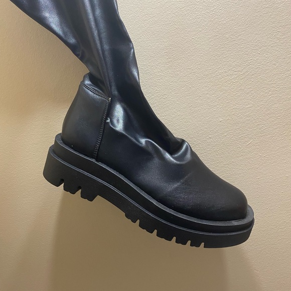 Knee length/high boots - Picture 2 of 6